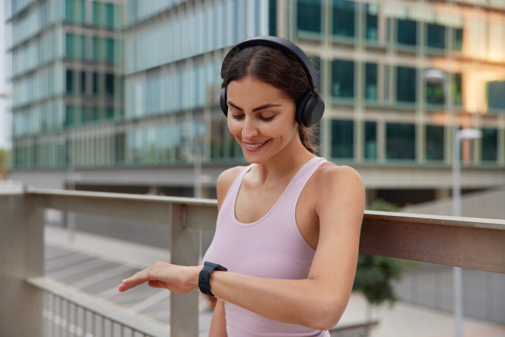 smart ring vs fitness tracker